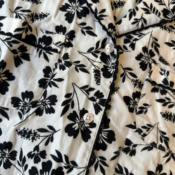 VICTORIA'S SECRET Women's Medium floral Black White PJs pajama set - Picture 6 of 6